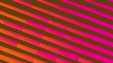 Açık mavi daireler ve yarım daireler içeren görsel olarak çarpıcı bir soyut desen çapraz, üst üste binen girdap derin bir mor arkaplan