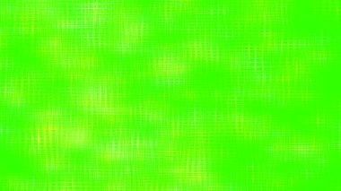 Parlak beyaz çizgiler, canlı yeşil alanlar boyunca ilerler.