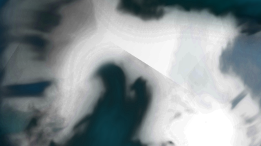 Çeşitli tasarım projeleri ve yaratıcı kompozisyonlar için uygun dumanlı bir dokuya sahip soyut koyu mavi ve siyah arkaplan.