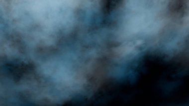 Gizemli koyu yeşil atmosfer, ince ışık, derin ormanı ya da uzayı çağrıştırıyor..