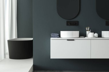 Modern bir tuvaletin içinde. 