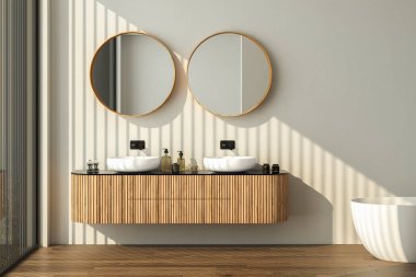 Koyu kahverengi parke döşemeli modern banyo, iki lavabo, çift ayna, beyaz küvet, iç tesisler. Modern mobilya ve şehir manzaralı minimalist banyo. 3B görüntüleme