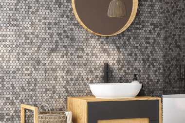 Duvarında oval ayna asılı beyaz lavaboyu kapat. Minimalist banyoda siyah musluğu olan modern dolap. 3d oluşturma