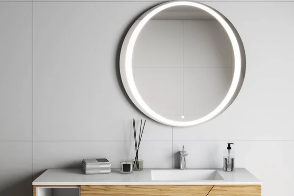 Close White Sink Oval Mirror Hanging White Wall Modern Cabinet — Stock Photo, Image