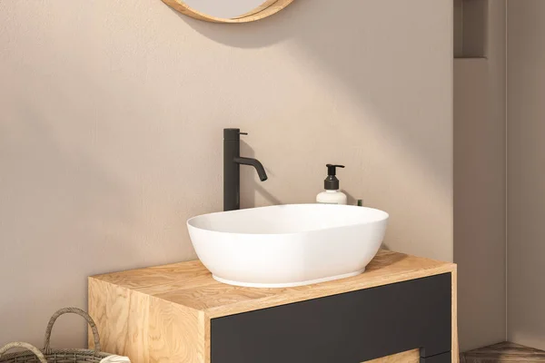 Beyaz Lavaboyu Kapat Oval Ayna Bej Duvarda Duruyor Minimalist Banyoda — Stok fotoğraf