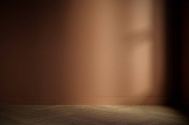 Soyut Boş Portakal Odası. Duvarında ışık huzmesi olan. 3d oluşturma