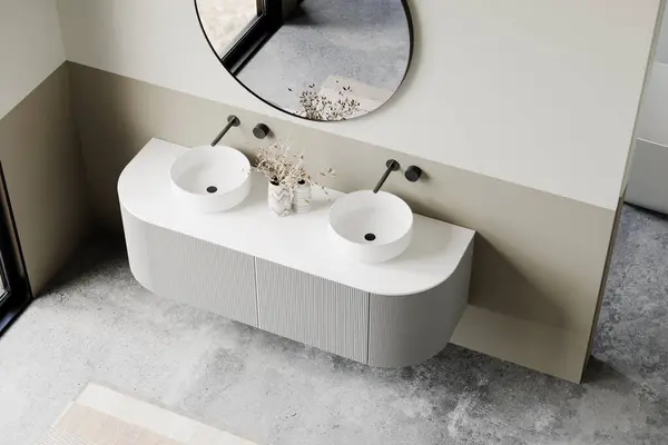 Modern minimalist banyo, modern banyo dolabı, beyaz lavabo, ahşap kibir, iç tesisler, banyo aksesuarları, küvet ve beyaz ve yeşil renkler duvarlar, beton zemin..