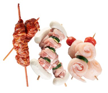 BBQ Şişleri kırpma yolu ile izole edilmiş beyaz arkaplanı kestiler
