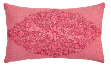 kırmızı yastık ön kesme yolu ile izole beyaz arkaplan