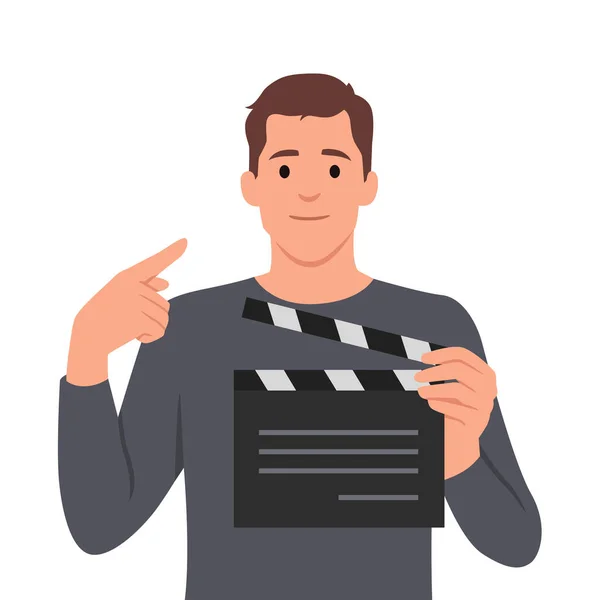 映画制作 クラッパーボードを保持する若い男性キャラクター ビデオ業界 白い背景に隔離された平らなベクトル図 — ストックベクタ
