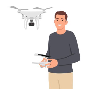 Drone Quadrocopter 'ı olan genç bir adam, uzaktan kumandalı kameralı bir hava aracı fotoğraf çeken ya da video kaydı yapan bir adam, izometrik iş adamı. Düz vektör çizimi beyaz arkaplanda izole edildi