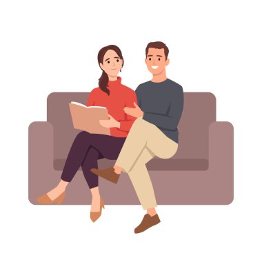 Mutlu çift kanepede oturup sıcak bir sohbete dalarken birlikte kitap okuyorlar. Düz vektör çizimi beyaz arkaplanda izole edildi