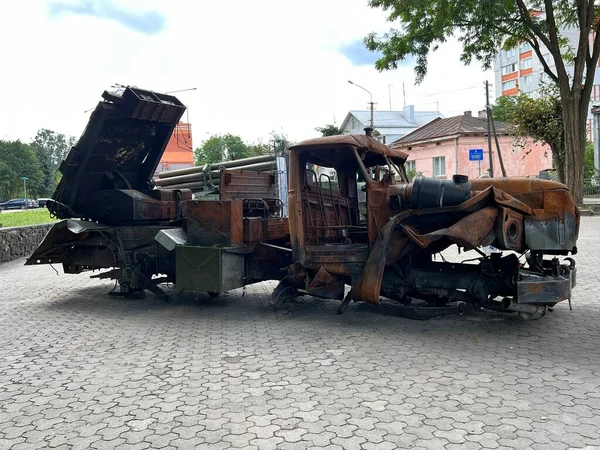Ødela Russlands Krigføring Ukraina Russisk Torndo Militærbil Med Artillerigranater Brant – stockfoto