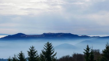 Dağlarda güzel sisli bir sabah, Vosges