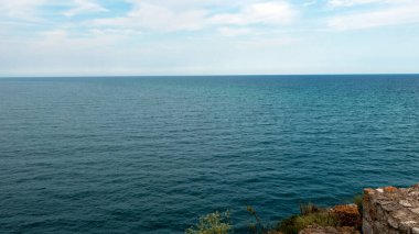 Deniz manzarası. Güzel deniz manzarası. doğa bileşimi