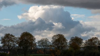 Gökyüzündeki bulutlar