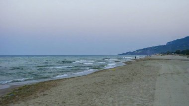 Bir yaz günü kumsal, İspanya