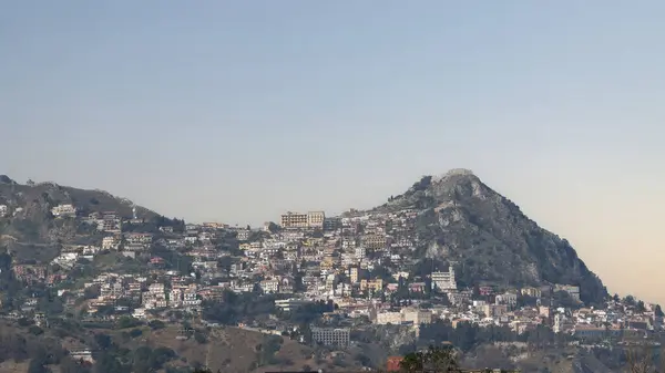 Taormina şehrinin güzel manzarası, Sicilya