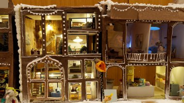 İçi rahat bir evin Noel süslemesi