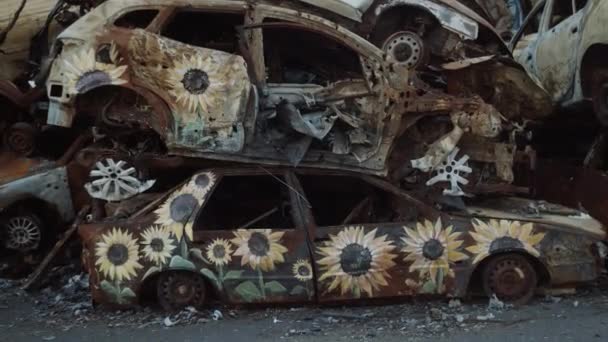 Auto Dipinte Fiori Che Sono State Distrutte Durante Occupazione Russa — Video Stock