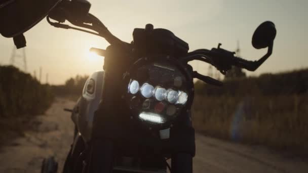 Мотоцикл Лучах Солнца Бездорожье — стоковое видео