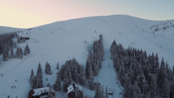 Вид Великий Пагорб Гірськолижного Курорту Берд Люди Катаються Лижах Під — стокове відео