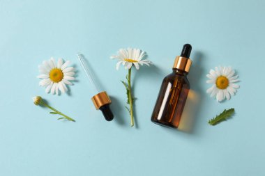 esans ve papatya çiçeği.