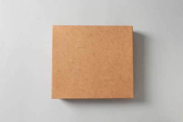 Leere Braune Papierschachtel Auf Weißem Hintergrund — Stockfoto