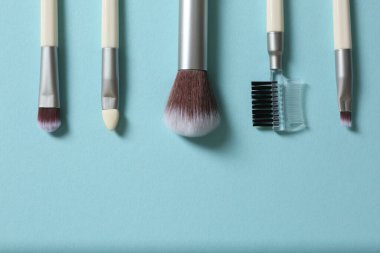 farklı kozmetik ve araçlar seti