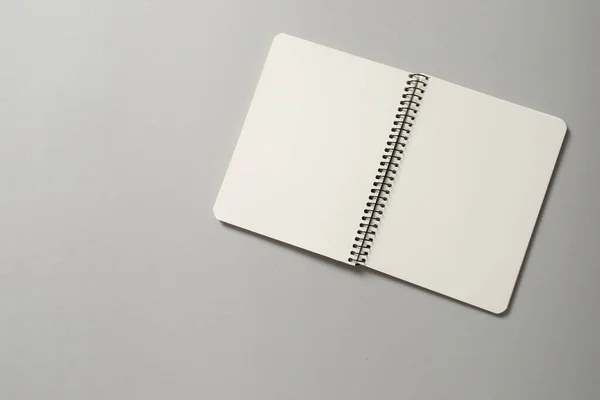 Blanco Wit Papier Grijze Achtergrond Met Kopieerruimte Voor Tekst — Stockfoto