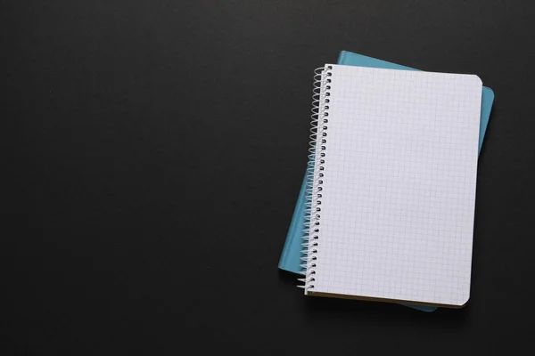 Notebook Bianco Sfondo Grigio Rendering — Foto Stock