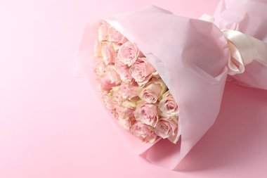 Güzel pembe gül buketi