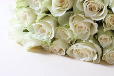 güzel düğün buketi beyaz