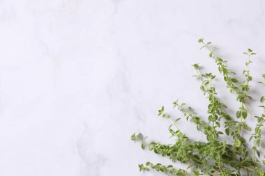 Doğal desenli beyaz mermer dokusu