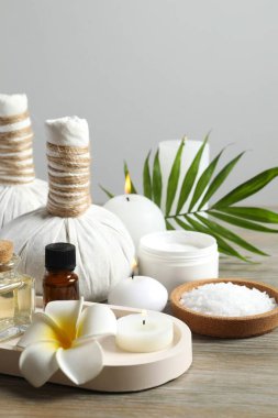 Spa odasındaki güzel spa kompozisyonu