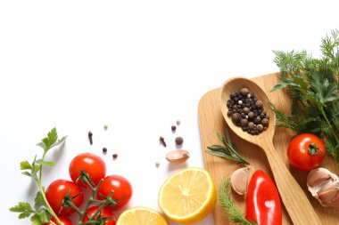 Bitki ve baharatlı taze sebzeler.