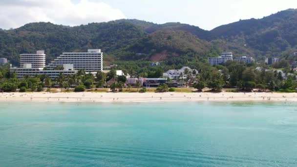 Kustlijn Van Karon Beach Thailand Phuket Luchtfoto Drone Turquoise Water — Stockvideo