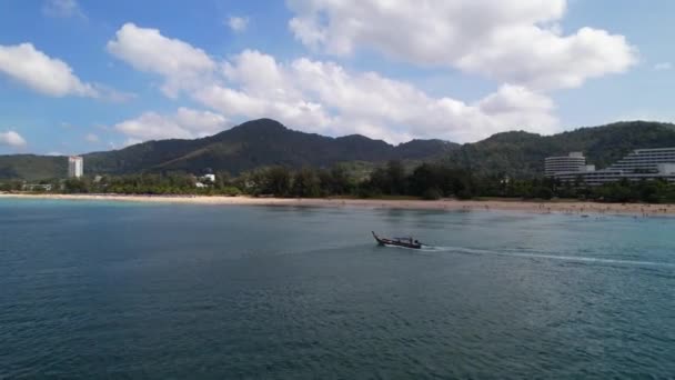 Flyv Vand Speedbåd Karon Phuket Strand Turkis Vand Drone Karon – Stock-video