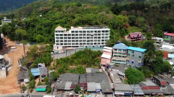 Sea Sky Apartments Karon Hotels Mountains Green Nature Buildings Aerial — Stock Video