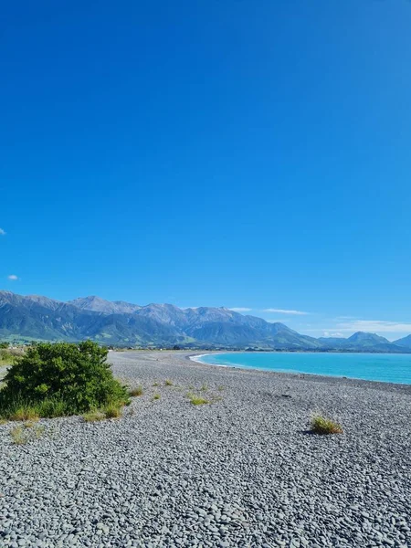 Beach Line Pebble Stones View Mountain Sea Australia New Zealand — Stock Photo, Image
