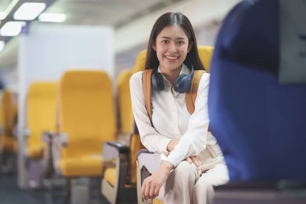 Beautiful Asian Traveler Woman Backpack Flight Landing Travel Airplane Concept — Stock Photo, Image