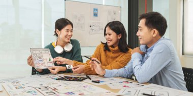 ux geliştirici ve ui tasarımcılarının beyin fırtınası kablo tasarımı. Yaratıcı dijital geliştirme ajansı.