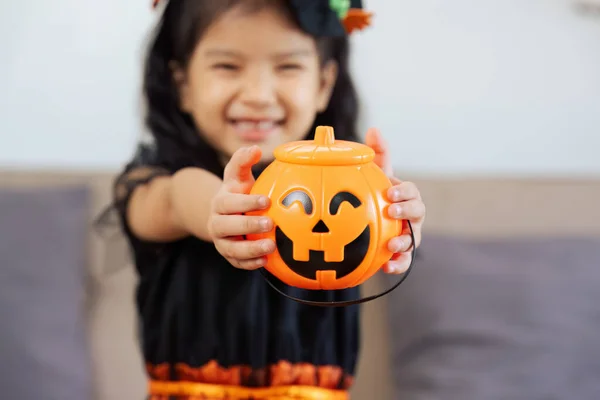 Happy Smiling Halloween Girl Having Fun Home Playing Pumpkin Bucket — Stock Photo, Image