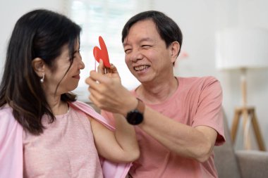 Sevgililer Günü 'nün tadını çıkaran son sınıf çiftimiz sıcak bir yuva ortamında sevgi ve mutluluğu paylaşıyorlar..