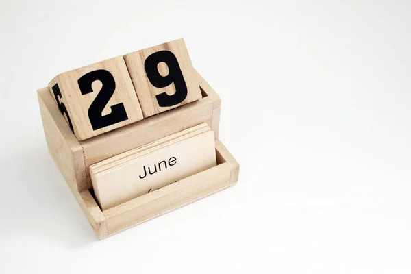6月29日を示す木造永久暦 — ストック写真
