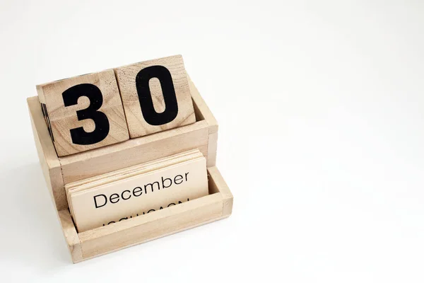 30 Aralık 'ı gösteren ahşap takvim