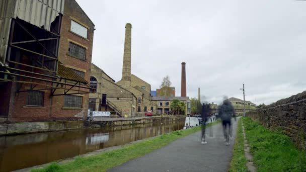Tijdsverloop Van Het Sleeppad Langs Het Leeds Liverpool Canal Bij — Stockvideo