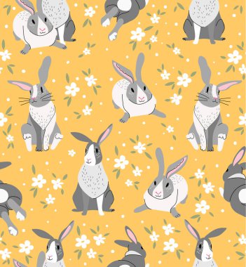 Sarı arka planda çiçekli şirin gri tavşancık deseni var. Tavşan hayvan karakteri. Paket, kumaş ve tekstil için vektör illüstrasyonu, paket kağıdı