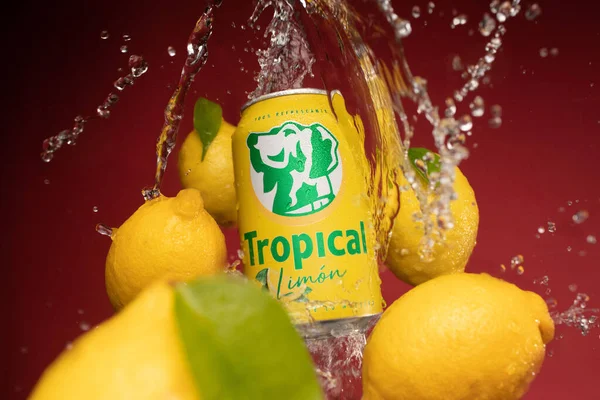 Las Palmas Ισπανία Ιουνίου 2032 Μπύρα Την Επωνυμία Tropical Limon — Φωτογραφία Αρχείου