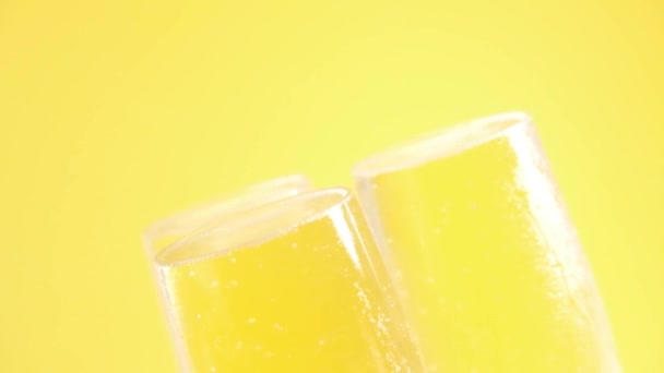 Şampanya Baloncuklu Şampanya Bardağı — Stok video